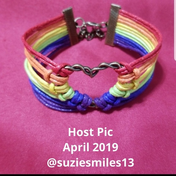 Suzie's Closet Jewelry - 🏳️‍🌈 Handmade Rainbow Braided Heart Bracelet